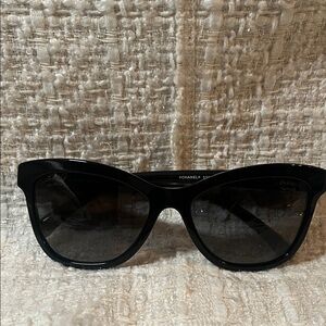 Authentic CHANEL polarized Black Sunglasses 5330-A c.501/S8 quilted temples